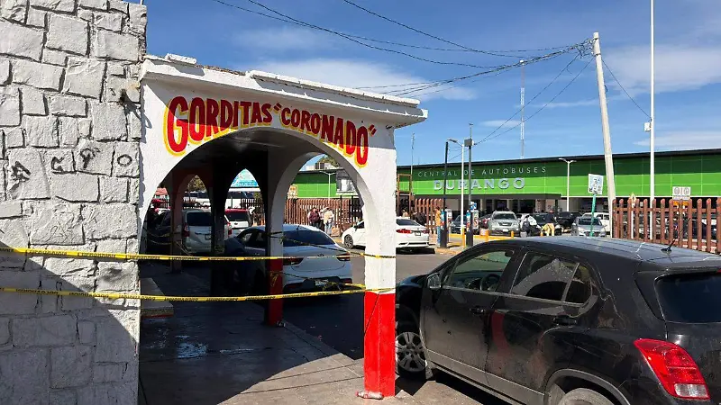 Comercios y restaurantes a las afueras de la Central Camionera de Durango 